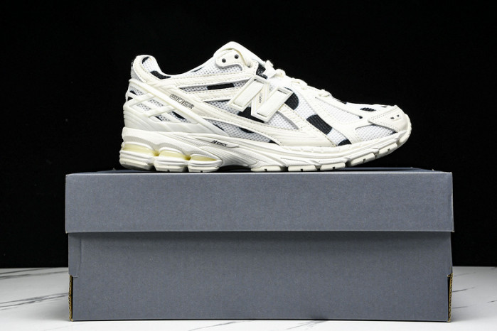 N*EW B*ALANCE COPSHOE NB-135