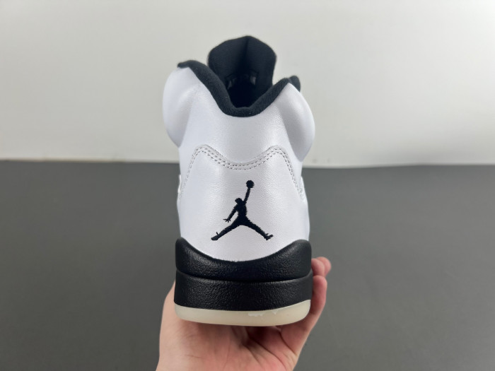 Air Jordan 5 “White Black”  DD0587-110