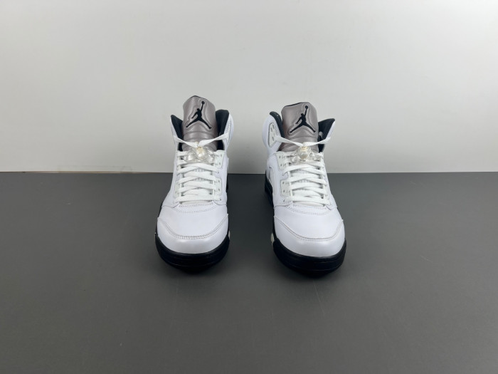 Air Jordan 5 “White Black”  DD0587-110