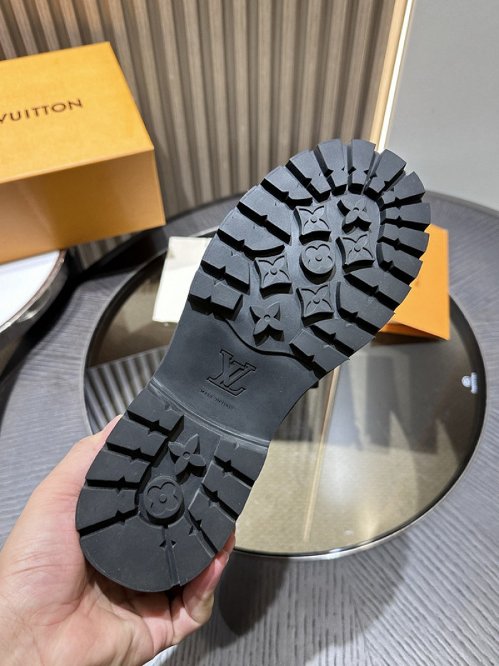 LVT  BOOT  COPSHOE  L&V-355