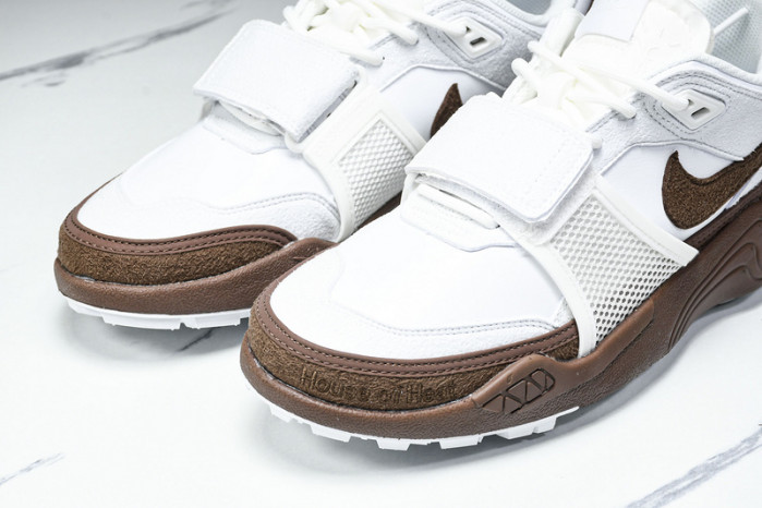 Nike Zoom Field Jaxx SP Travis Scott  HQ3073-100