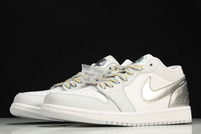 Jordan 1 Low SE Tear Away Silver - DX6070-101