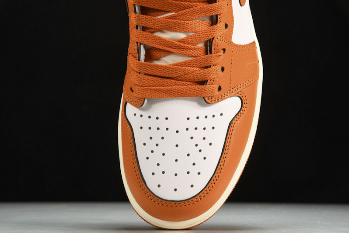 Air Jordan 1 High OG WMNS “Starfish” DO9369-101