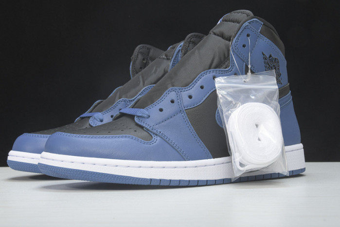 Air Jordan 1 Dark Marina Blue 555088-404