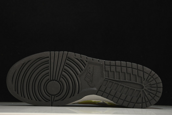 Nike SB Dunk Low HUF Wait, What!? (Friends and Family)  FD8775-002