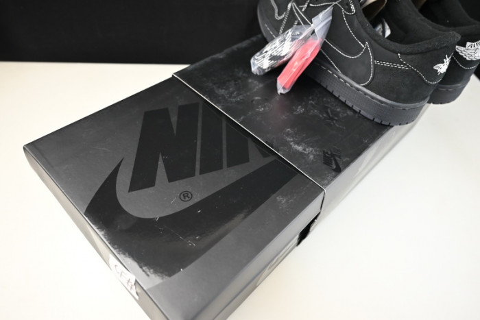 Travis Scott x Air Jordan 1 Low OG  Black/Phantom  DM7866-001