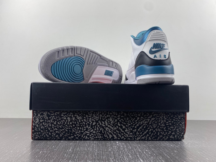 Air Jordan 3 AJ3 Lightning Blue  136064-660
